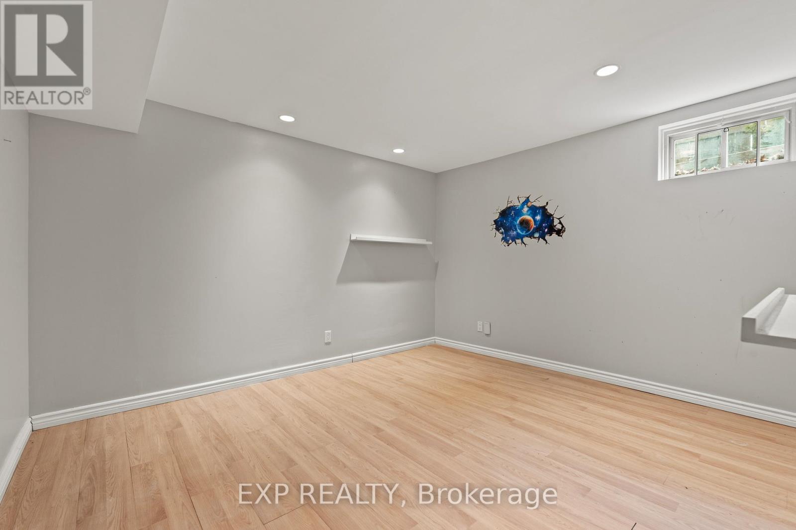 8233 Costabile Drive, Niagara Falls, Ontario  L2H 3L2 - Photo 36 - X12960566