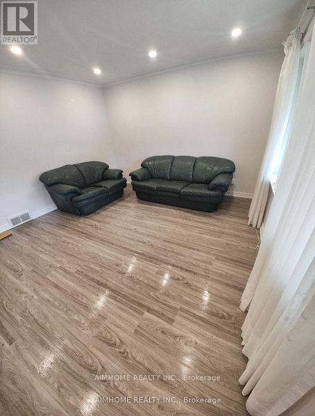 Main - 4 Hollingworth Drive, Toronto, Ontario  M1P 1E2 - Photo 4 - E12969388