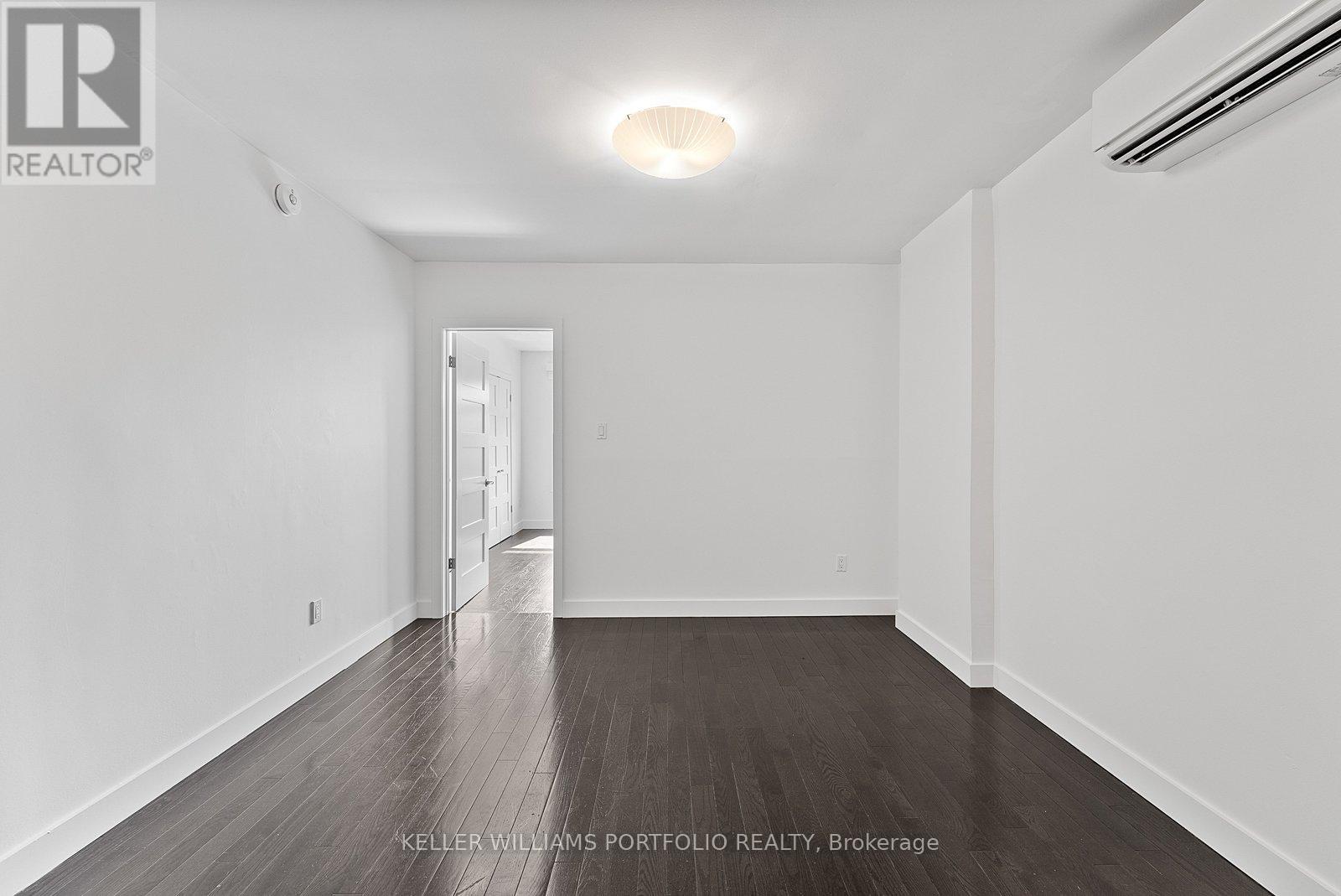 2118a Danforth Avenue, Toronto, Ontario  M4C 1J9 - Photo 10 - E12969392