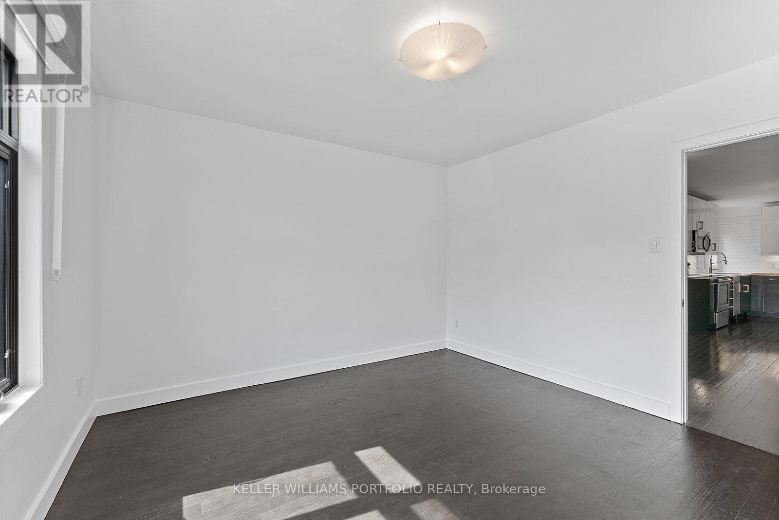 2118a Danforth Avenue, Toronto, Ontario  M4C 1J9 - Photo 22 - E12969392