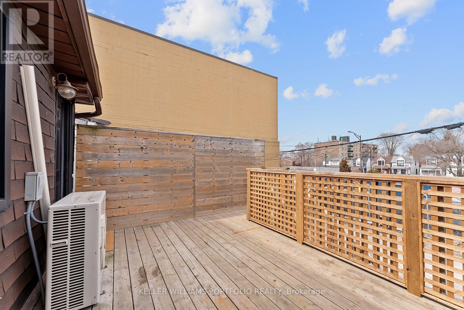 2118a Danforth Avenue, Toronto, Ontario  M4C 1J9 - Photo 37 - E12969392