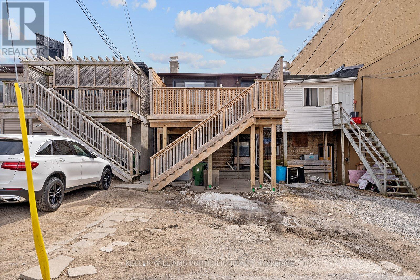 2118a Danforth Avenue, Toronto, Ontario  M4C 1J9 - Photo 38 - E12969392