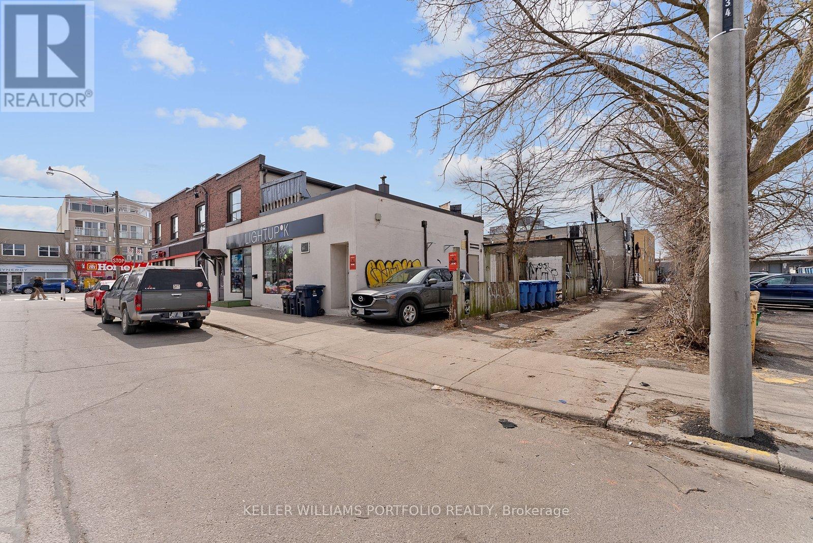 2118a Danforth Avenue, Toronto, Ontario  M4C 1J9 - Photo 40 - E12969392