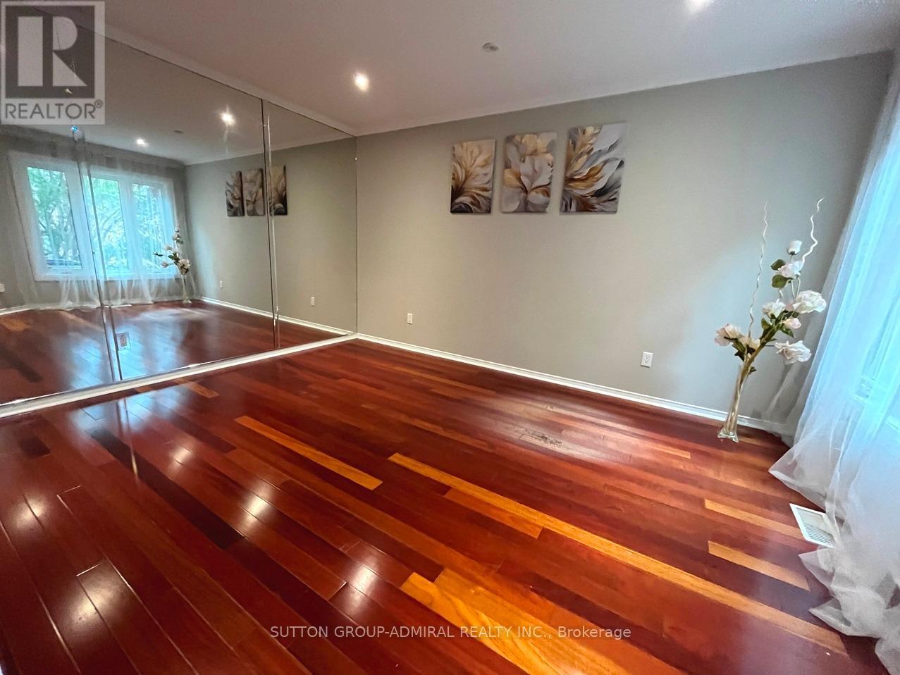 71 Covent Crescent, Aurora (Aurora Highlands), Ontario  L4G 6R1 - Photo 13 - N12969298