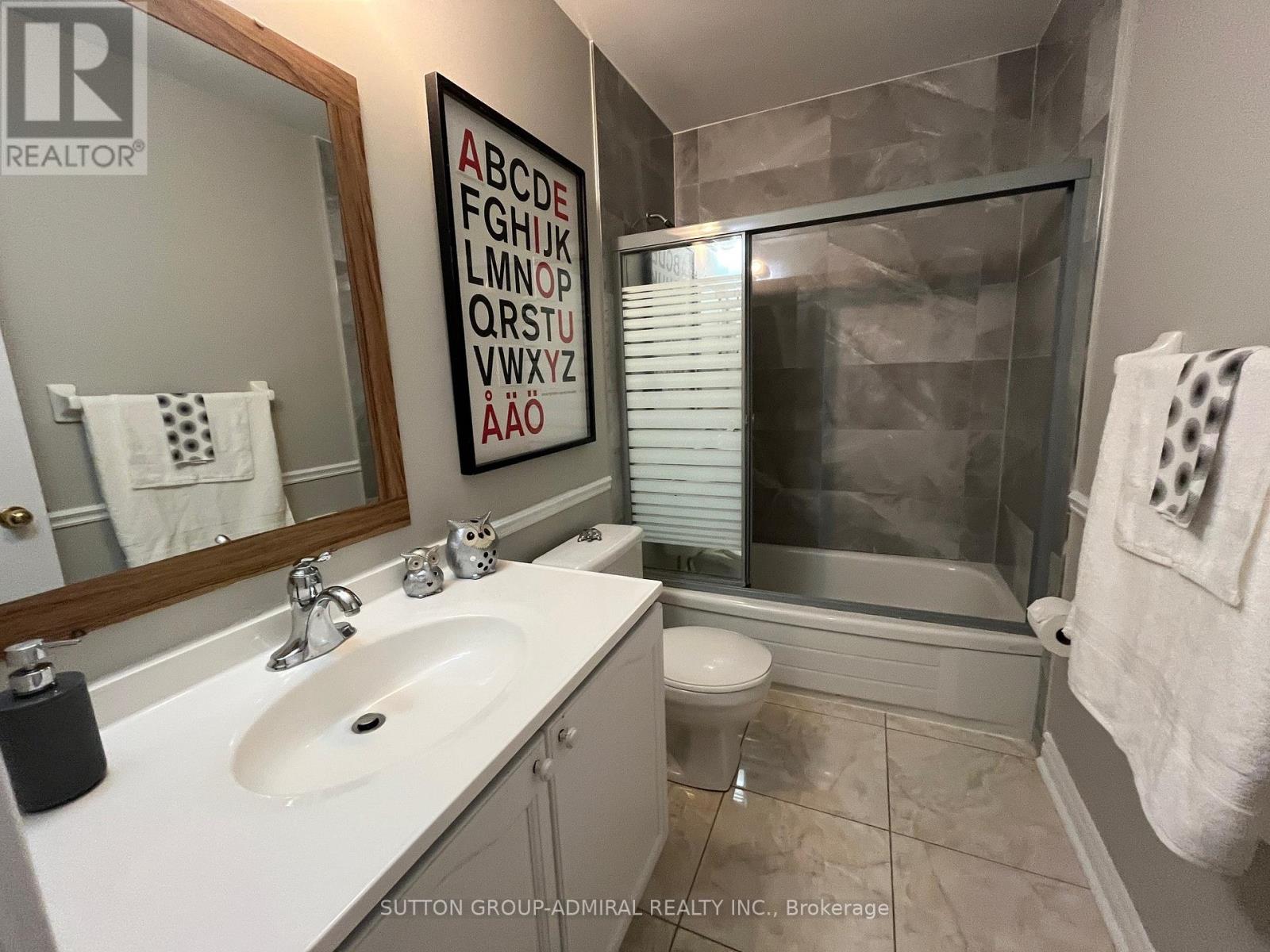 71 Covent Crescent, Aurora (Aurora Highlands), Ontario  L4G 6R1 - Photo 17 - N12969298