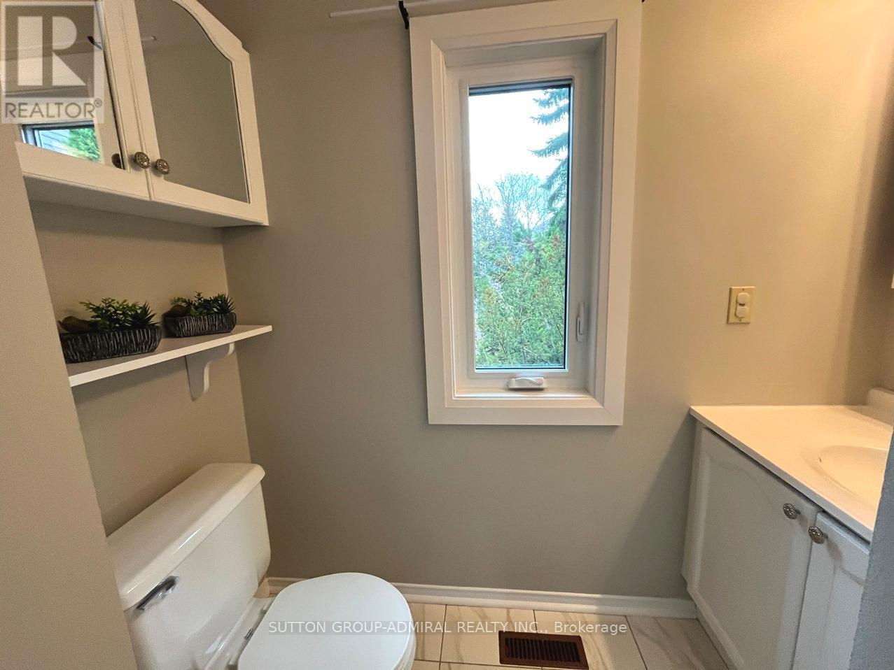 71 Covent Crescent, Aurora (Aurora Highlands), Ontario  L4G 6R1 - Photo 23 - N12969298