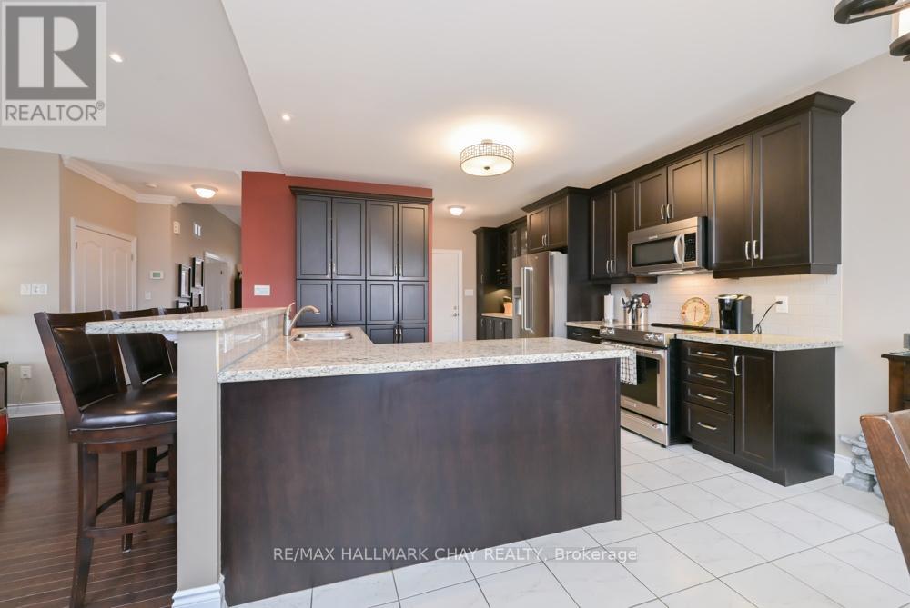 26 Upper Highland, New Tecumseth, Ontario  L9R 0K5 - Photo 7 - N12969310