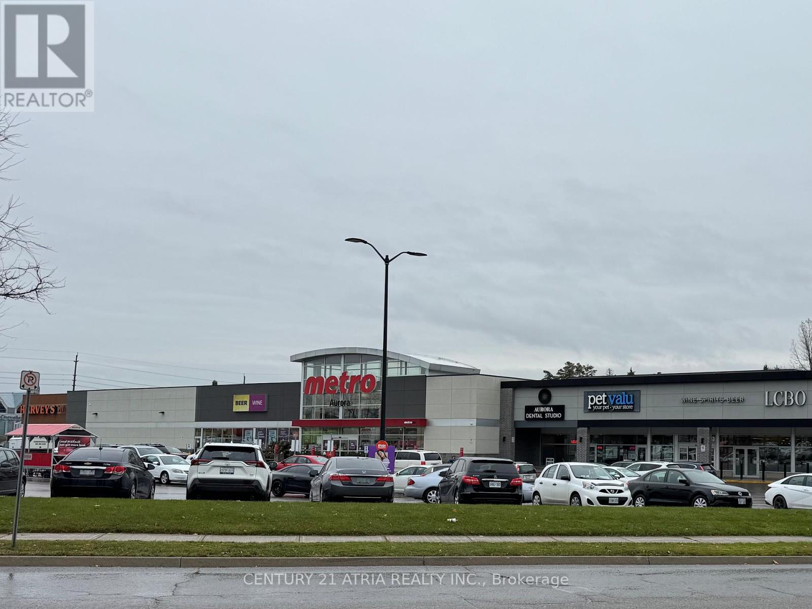 38 Henderson Drive, Aurora (Aurora Highlands), Ontario  L4G 3L2 - Photo 25 - N12969316