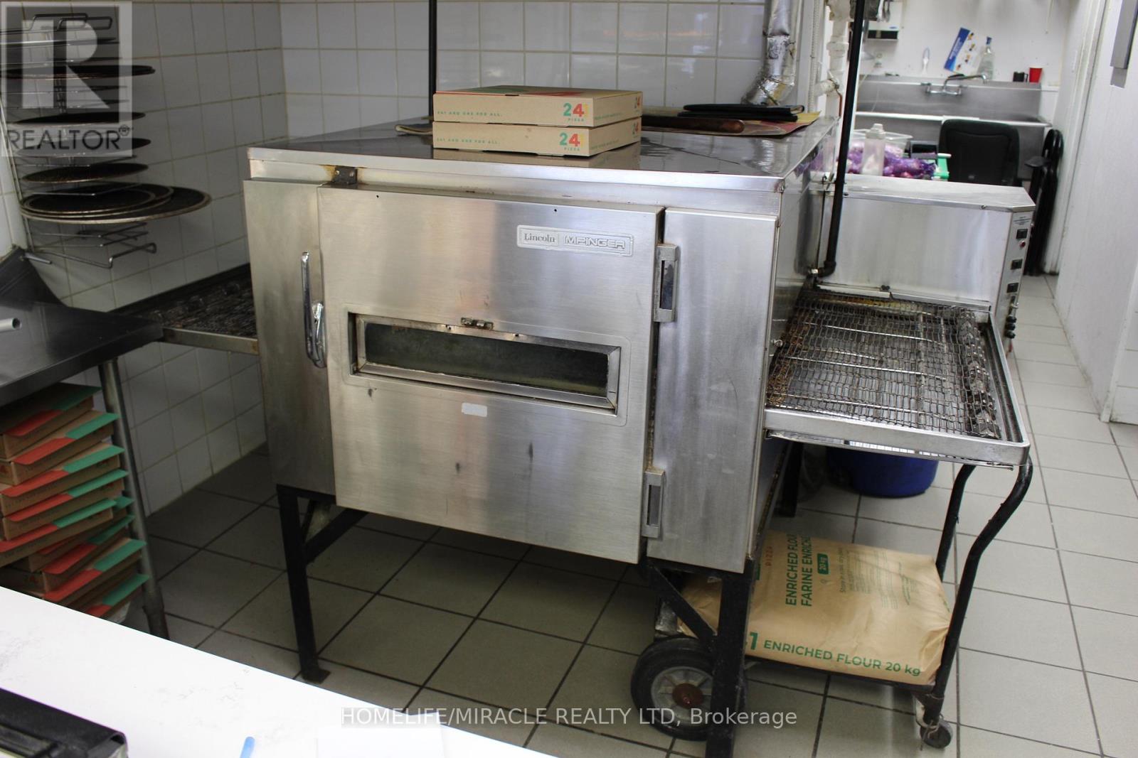 10019 Keele Street, Vaughan, Ontario  L6A 1P6 - Photo 21 - N12969366