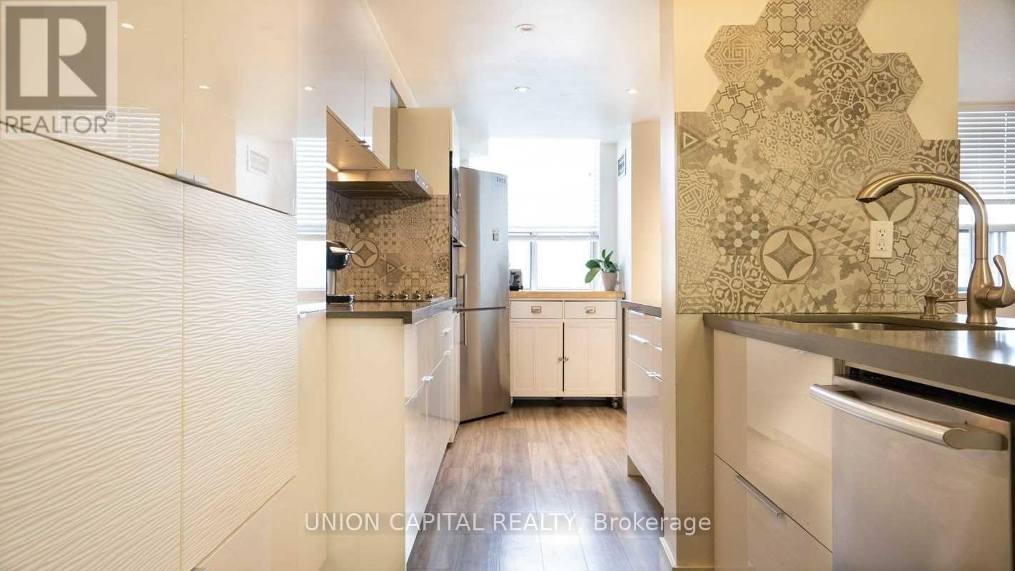 313 - 7398 Yonge Street, Vaughan, Ontario  L4J 8J2 - Photo 3 - N12969424