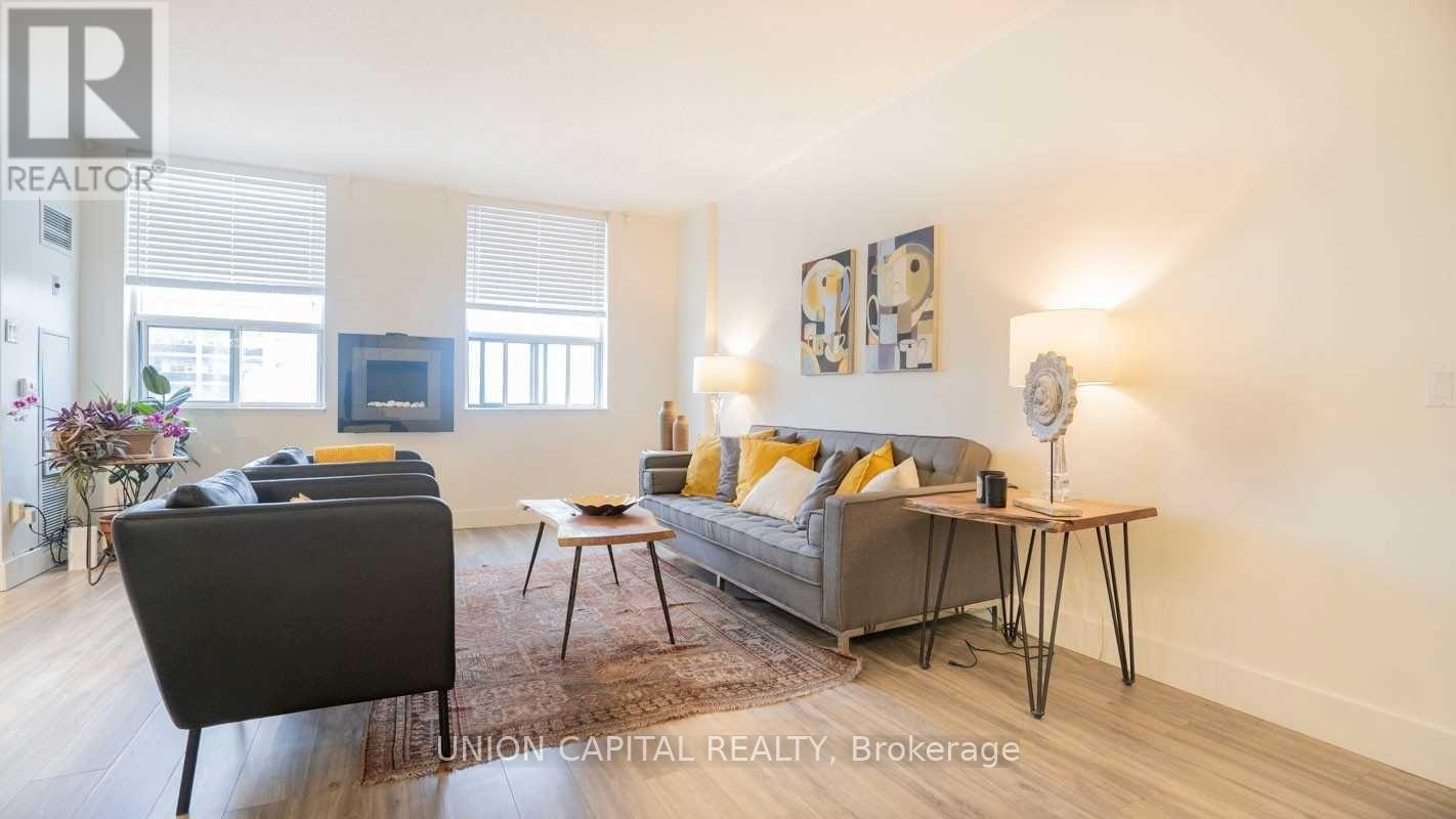 313 - 7398 Yonge Street, Vaughan, Ontario  L4J 8J2 - Photo 5 - N12969424