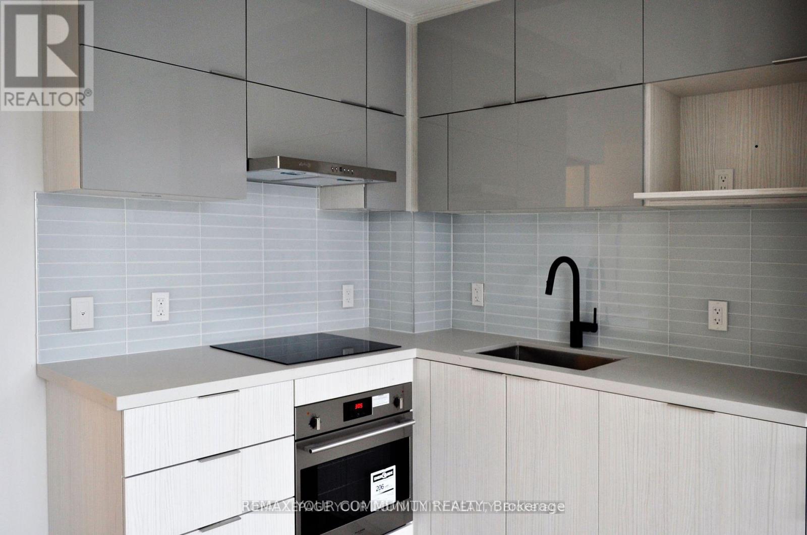 904 - 10 Rouge Valley Drive, Markham, Ontario  L6G 0G9 - Photo 7 - N12969450