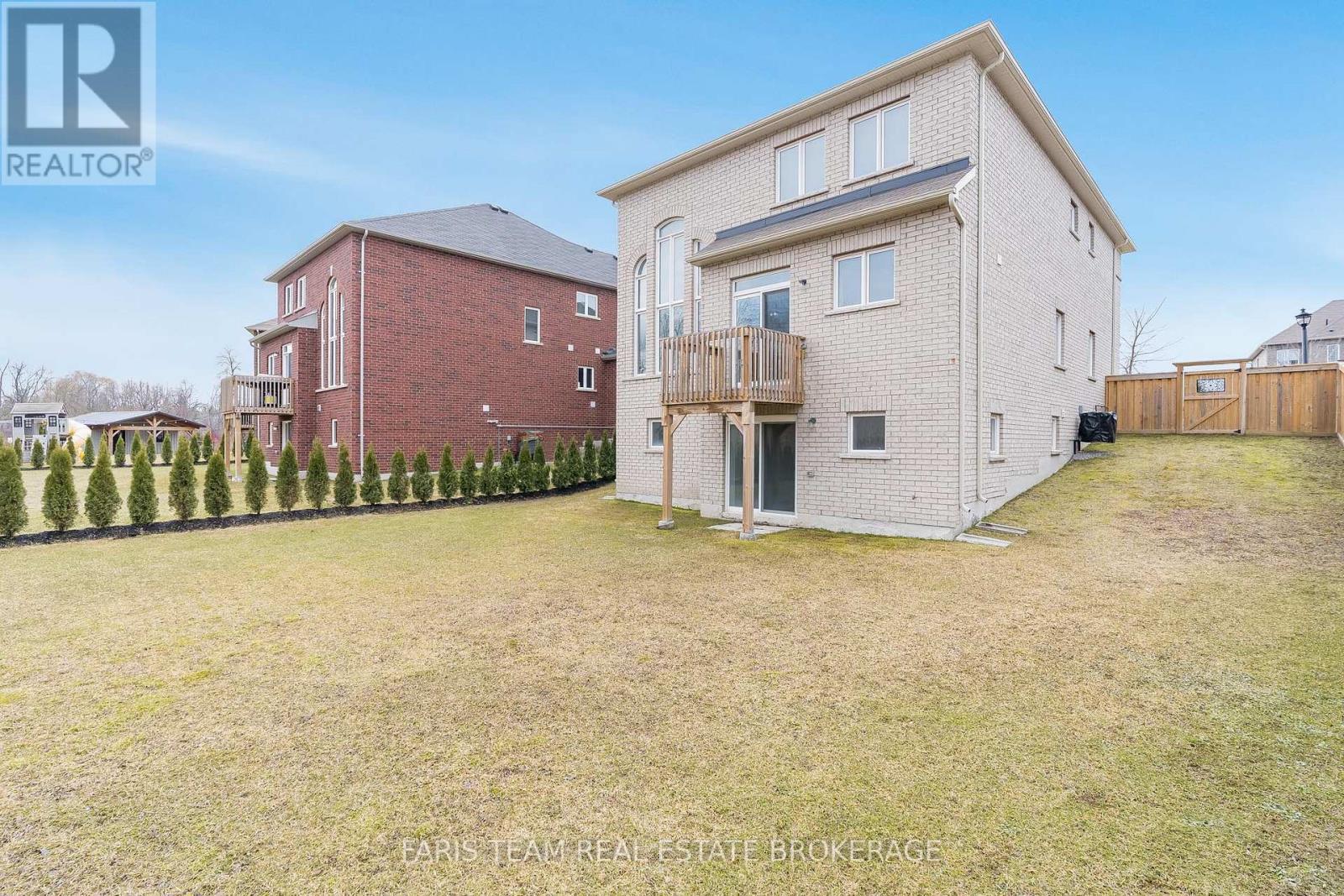 33 Pearl Street, Wasaga Beach, Ontario  L9Z 0G9 - Photo 43 - S12969352