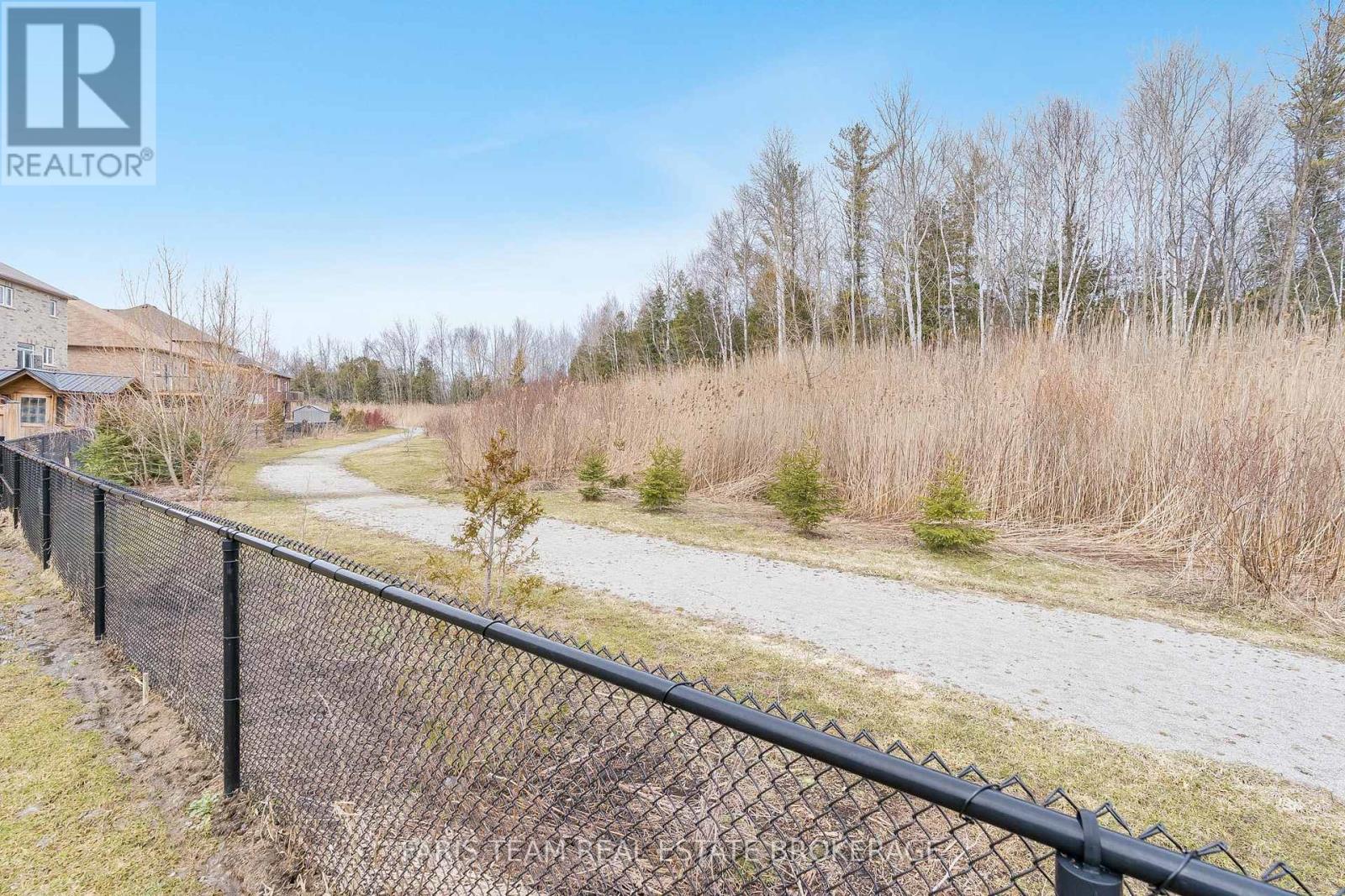 33 Pearl Street, Wasaga Beach, Ontario  L9Z 0G9 - Photo 45 - S12969352