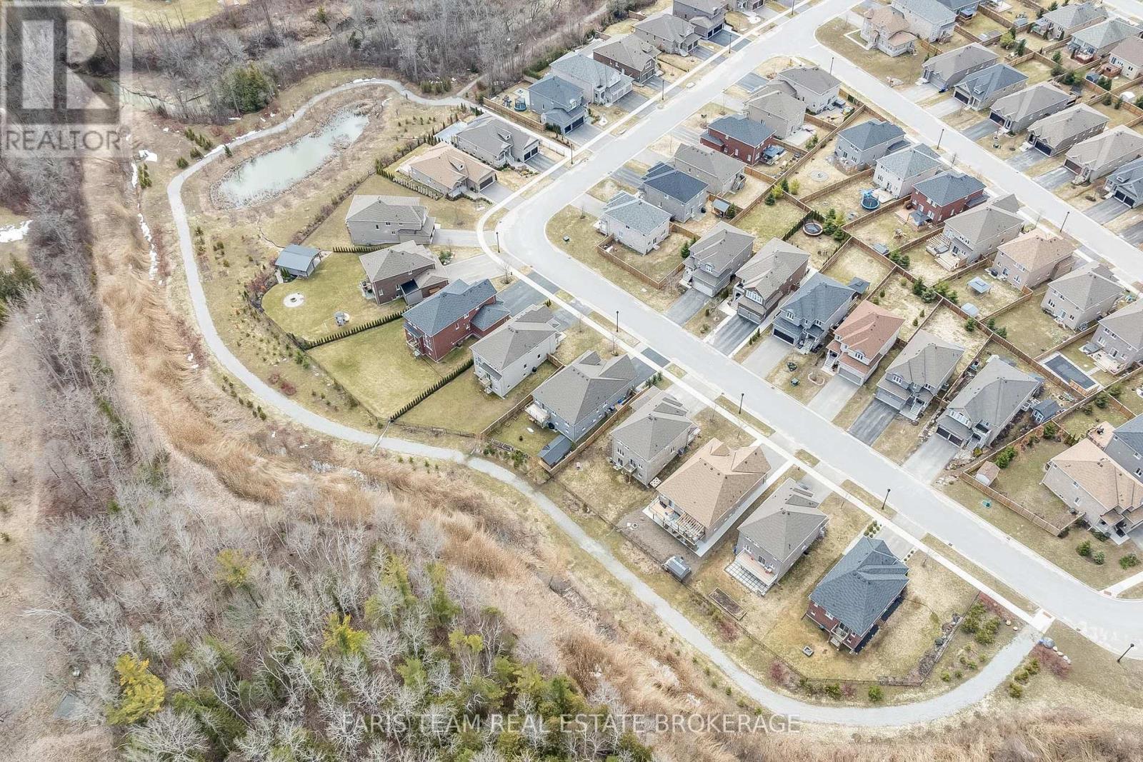 33 Pearl Street, Wasaga Beach, Ontario  L9Z 0G9 - Photo 47 - S12969352