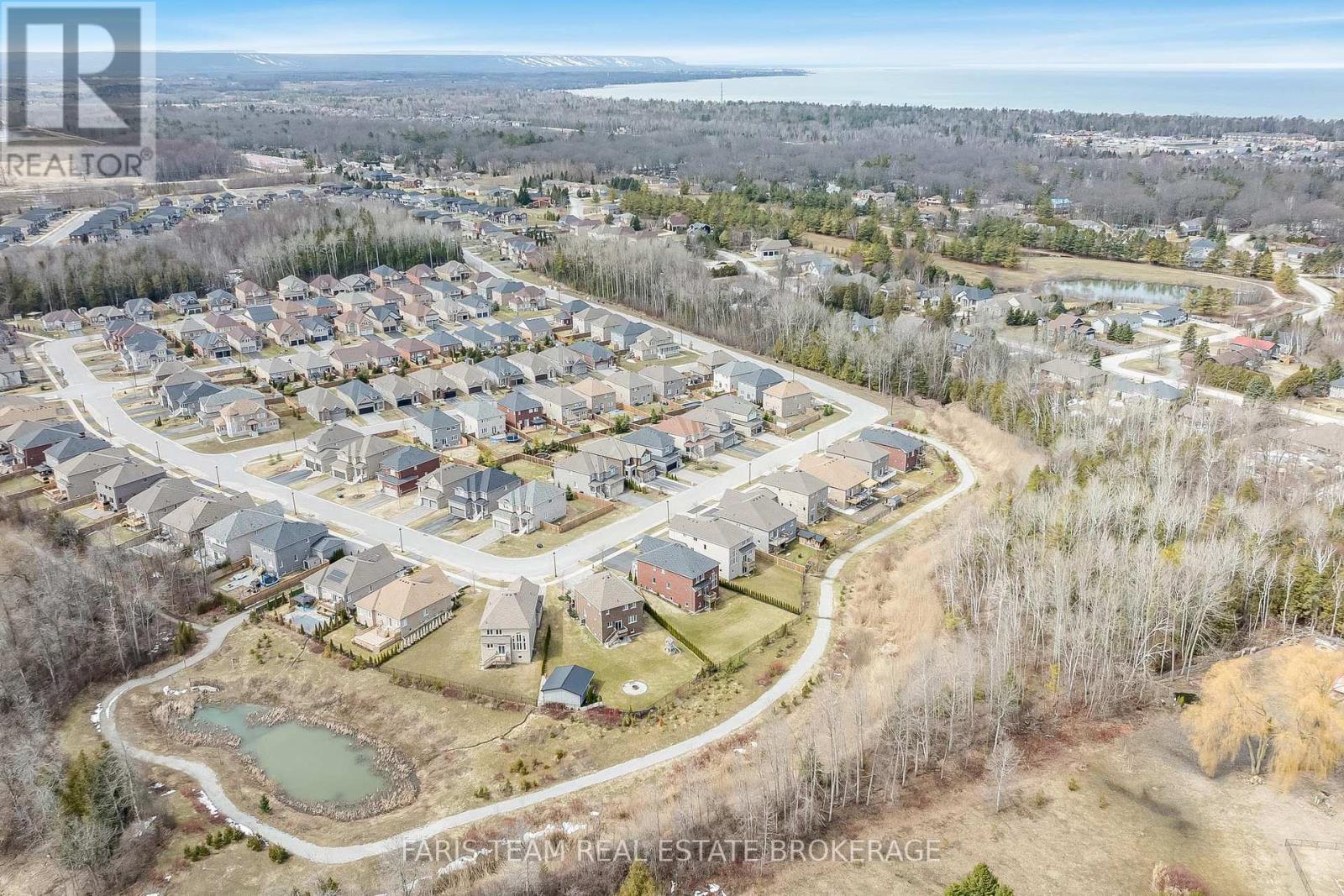 33 Pearl Street, Wasaga Beach, Ontario  L9Z 0G9 - Photo 48 - S12969352