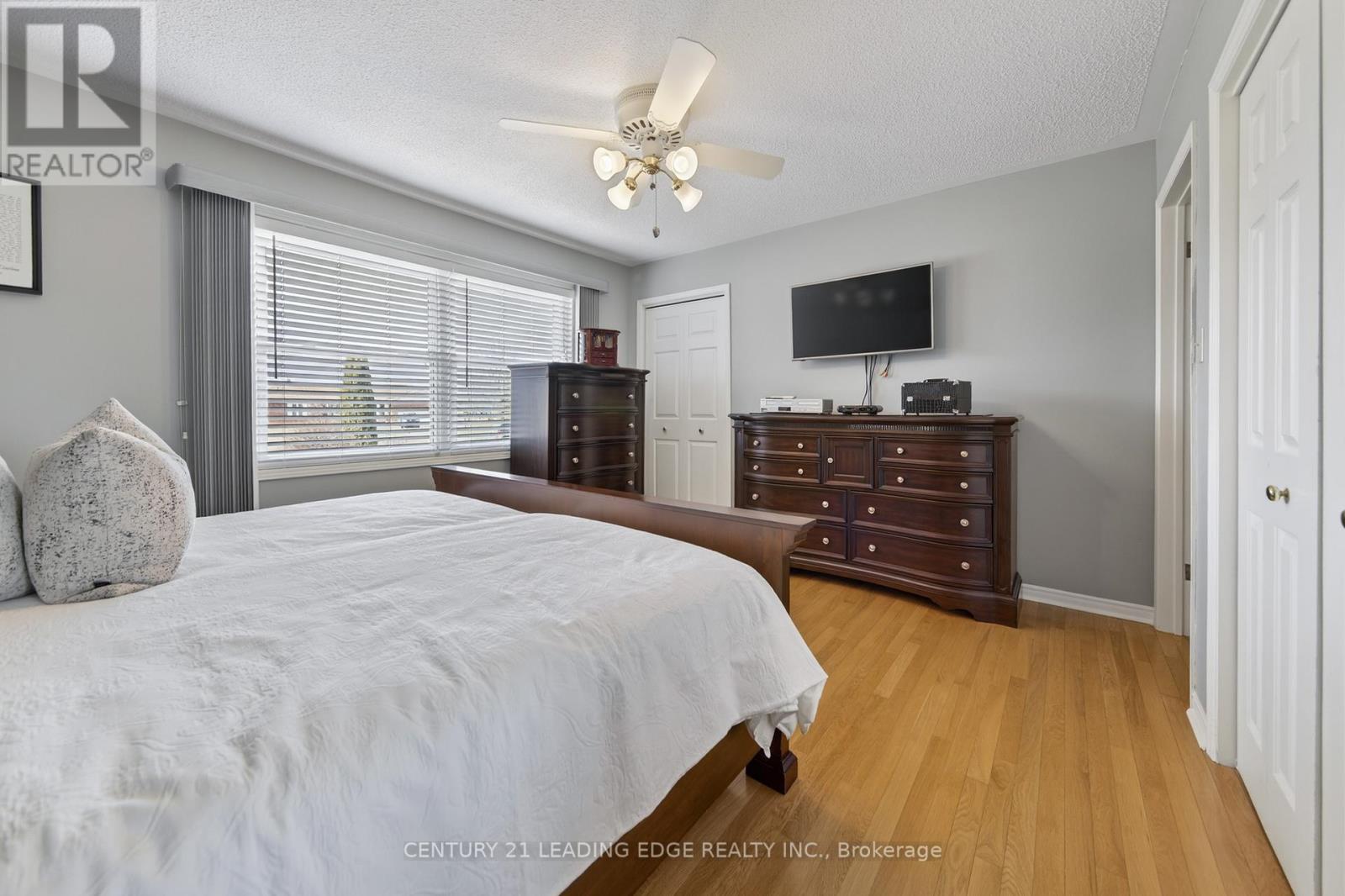 17 Sandlewood Trail E, Ramara, Ontario  L0K 1B0 - Photo 26 - S12969414