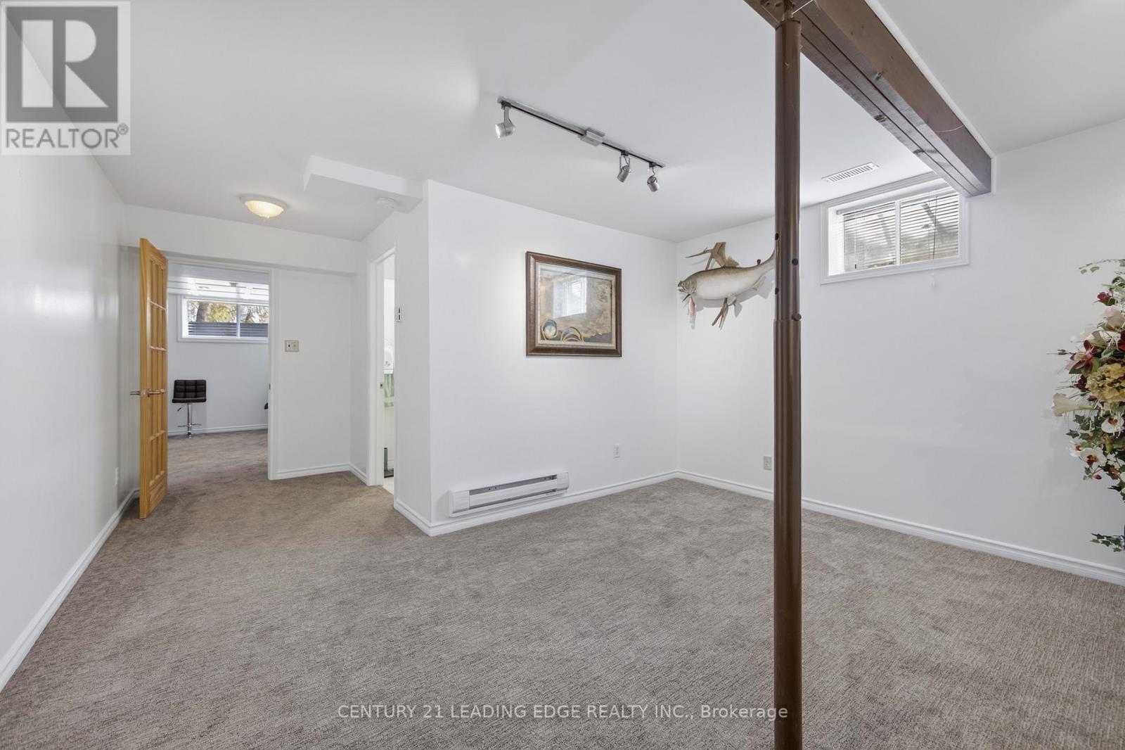 17 Sandlewood Trail E, Ramara, Ontario  L0K 1B0 - Photo 32 - S12969414