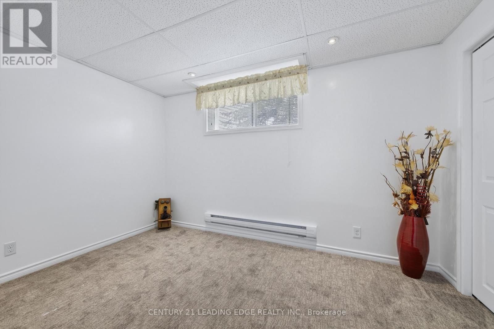 17 Sandlewood Trail E, Ramara, Ontario  L0K 1B0 - Photo 36 - S12969414