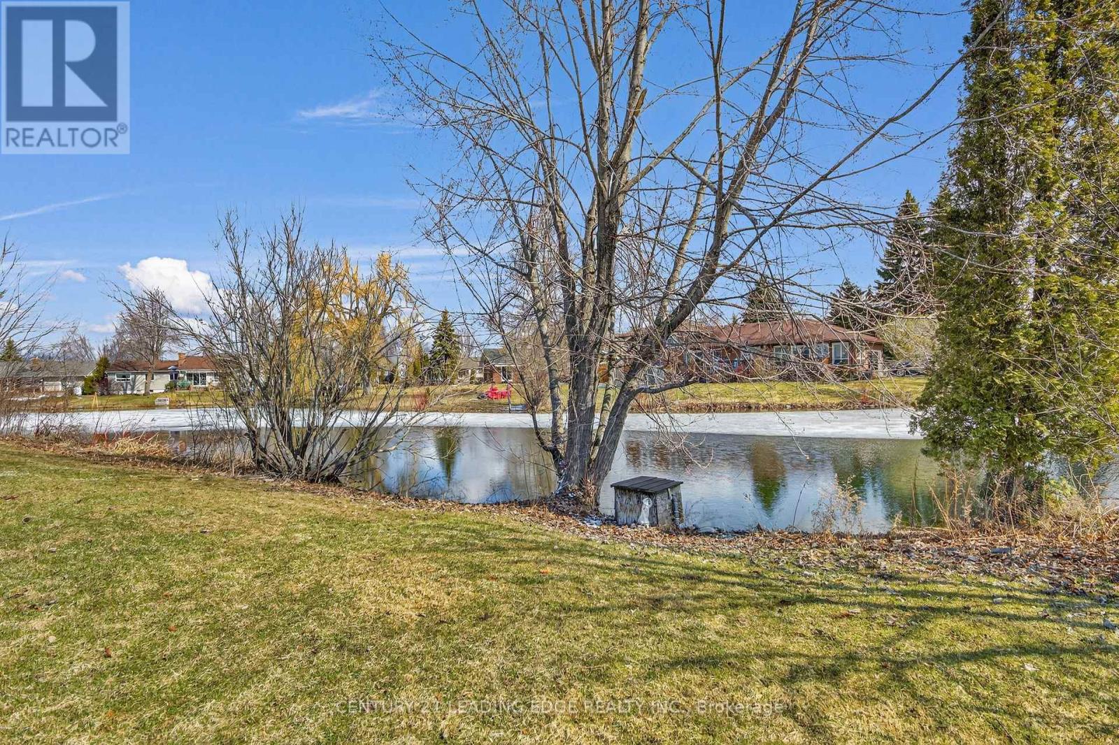 17 Sandlewood Trail E, Ramara, Ontario  L0K 1B0 - Photo 42 - S12969414