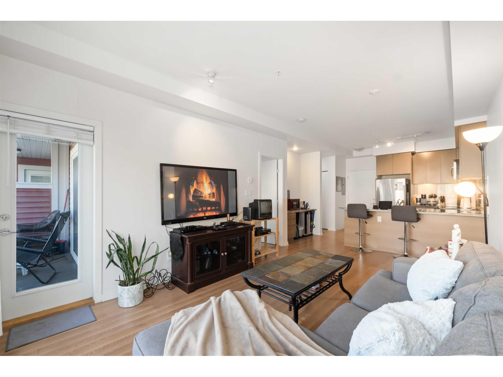 414 6440 194 Street, Surrey, British Columbia  V4N 6J7 - Photo 3 - R3107159