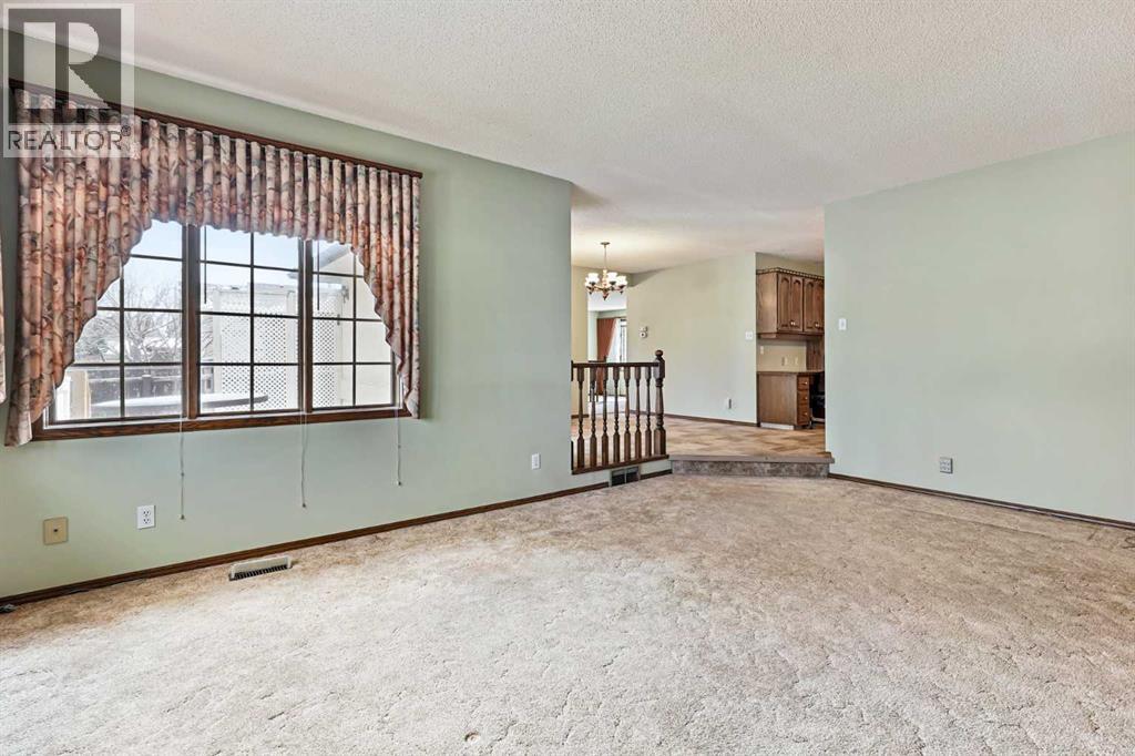 137 Edgewood Boulevard W, Lethbridge, Alberta  T1K 6B7 - Photo 11 - A2279147