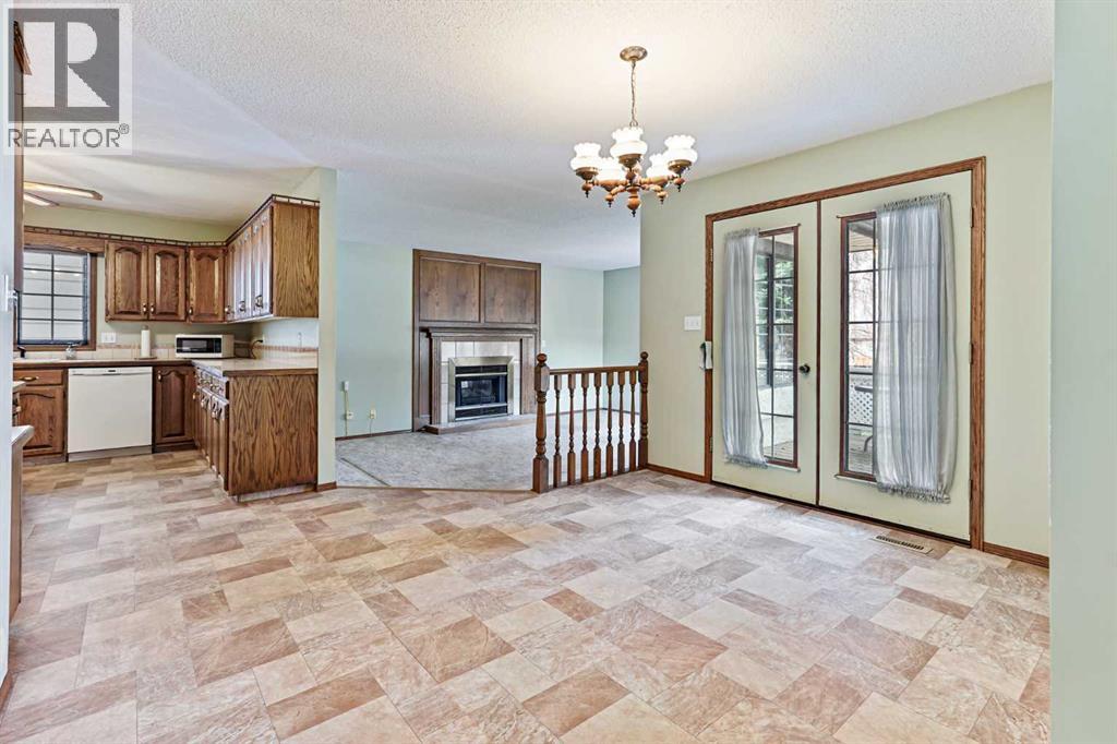 137 Edgewood Boulevard W, Lethbridge, Alberta  T1K 6B7 - Photo 8 - A2279147