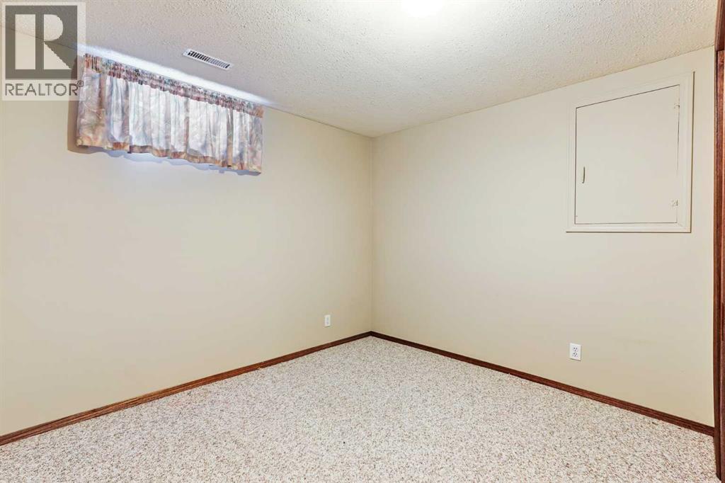 137 Edgewood Boulevard W, Lethbridge, Alberta  T1K 6B7 - Photo 36 - A2279147