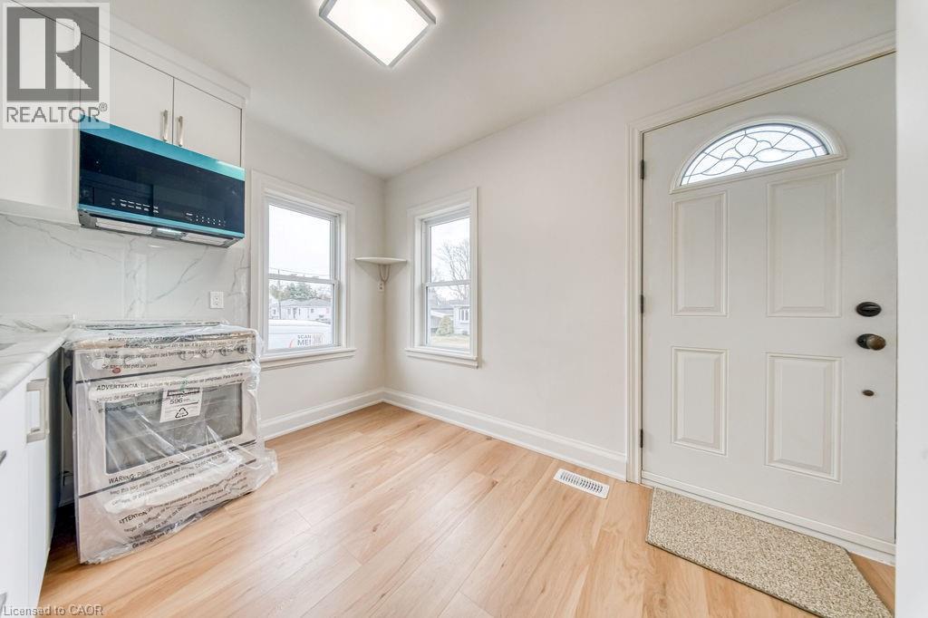 22 David Avenue, Hamilton, Ontario  L9A 3V1 - Photo 4 - 40816205