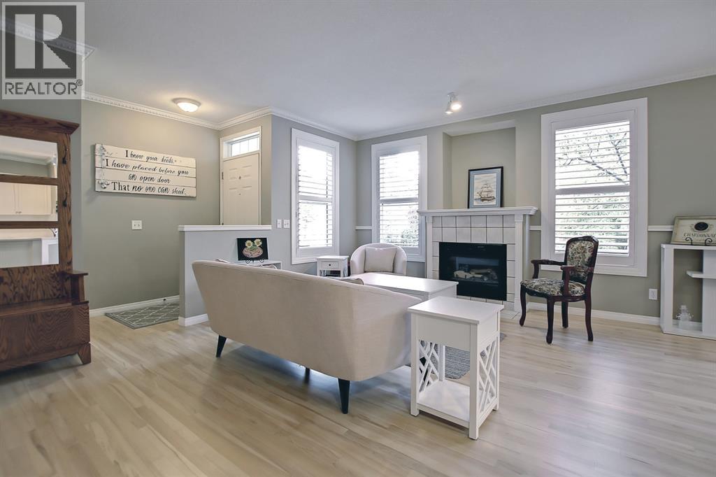 92 Prestwick Gardens Se, Calgary, Alberta  T2Z 3V4 - Photo 3 - A2286162