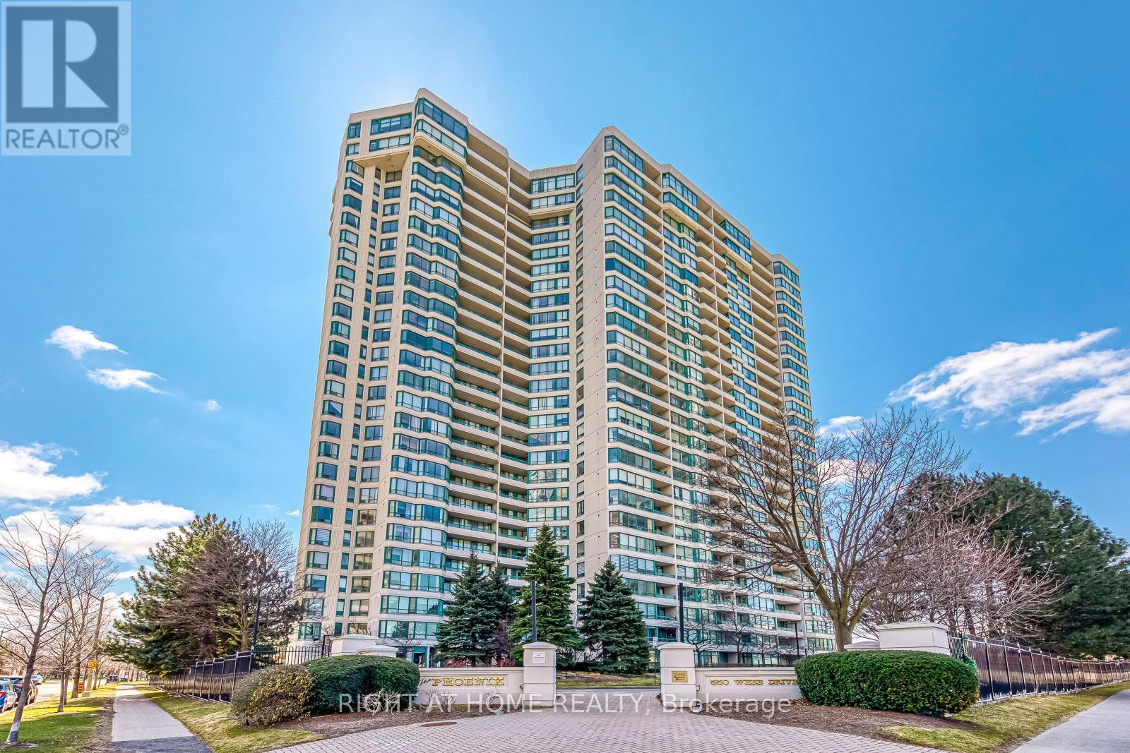 2303 - 550 Webb Drive, Mississauga, Ontario  L5B 3Y4 - Photo 1 - W12969270