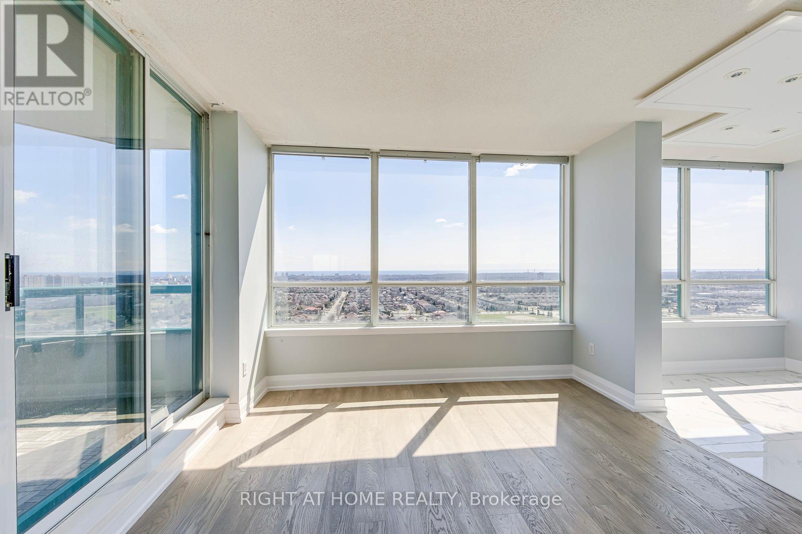 2303 - 550 Webb Drive, Mississauga, Ontario  L5B 3Y4 - Photo 13 - W12969270