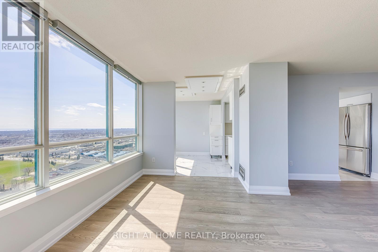 2303 - 550 Webb Drive, Mississauga, Ontario  L5B 3Y4 - Photo 15 - W12969270