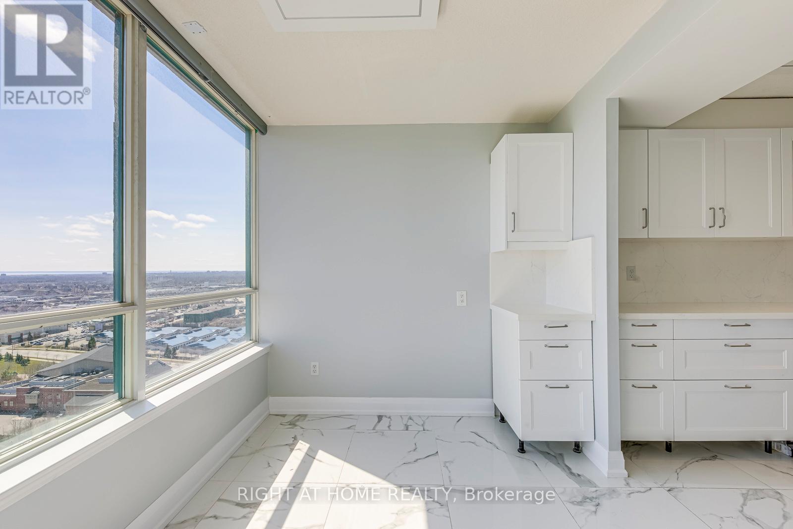 2303 - 550 Webb Drive, Mississauga, Ontario  L5B 3Y4 - Photo 16 - W12969270