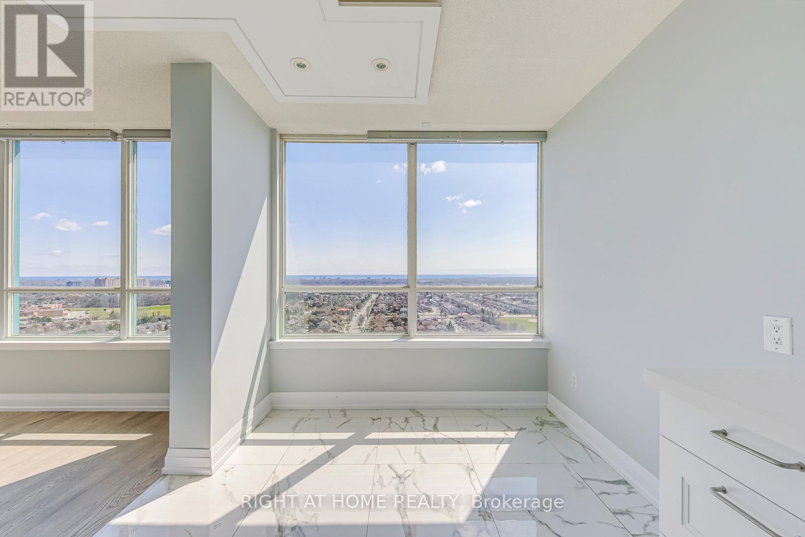 2303 - 550 Webb Drive, Mississauga, Ontario  L5B 3Y4 - Photo 17 - W12969270