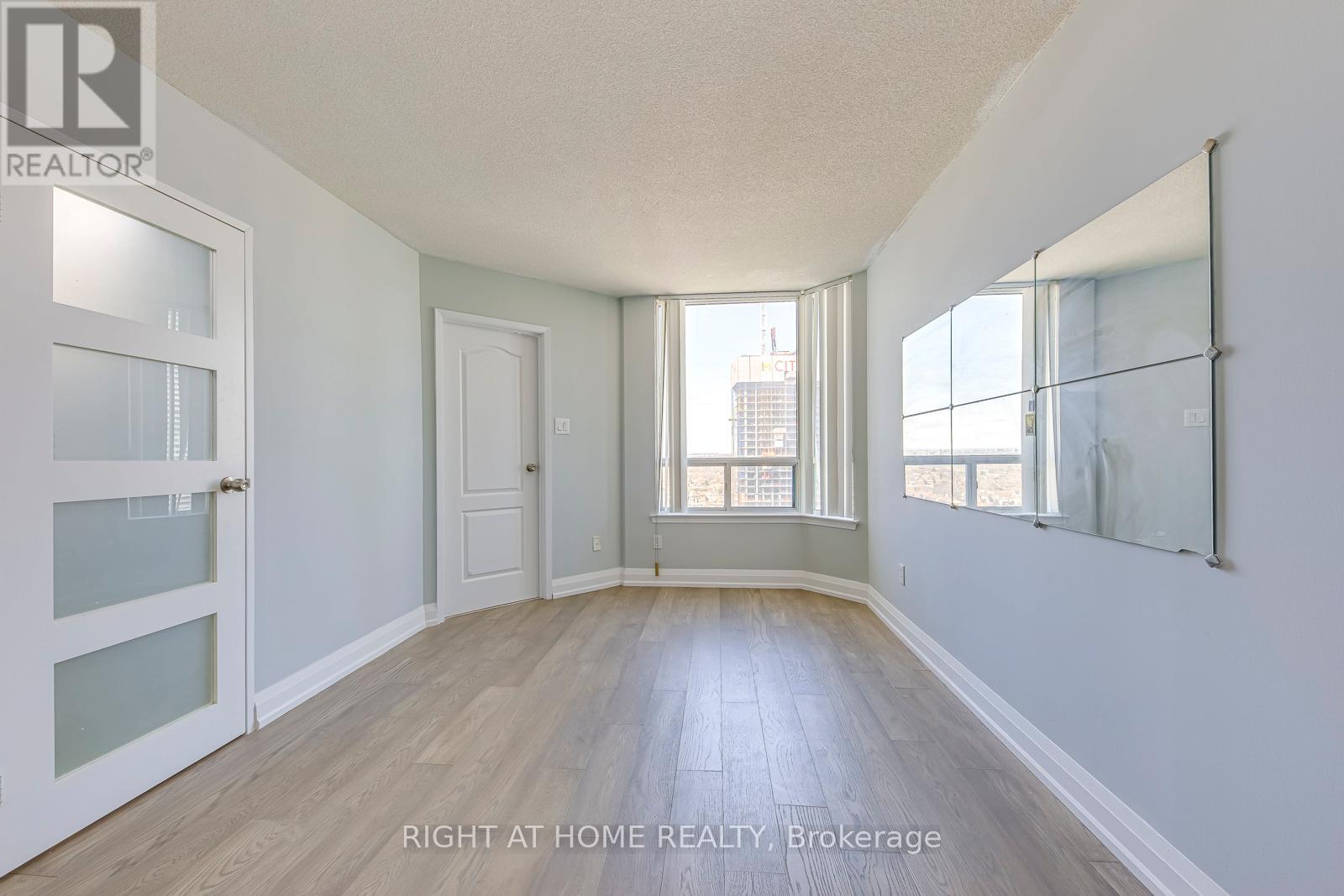 2303 - 550 Webb Drive, Mississauga, Ontario  L5B 3Y4 - Photo 23 - W12969270