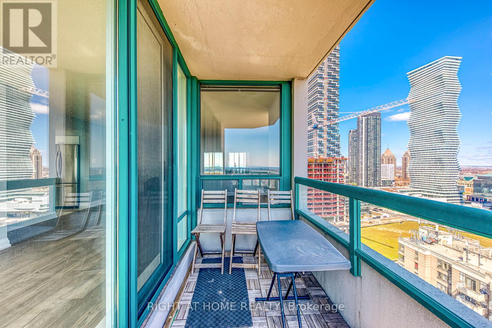 2303 - 550 Webb Drive, Mississauga, Ontario  L5B 3Y4 - Photo 31 - W12969270