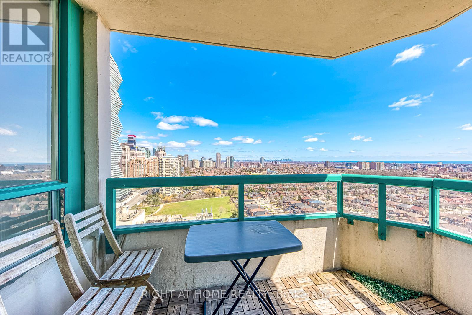 2303 - 550 Webb Drive, Mississauga, Ontario  L5B 3Y4 - Photo 32 - W12969270