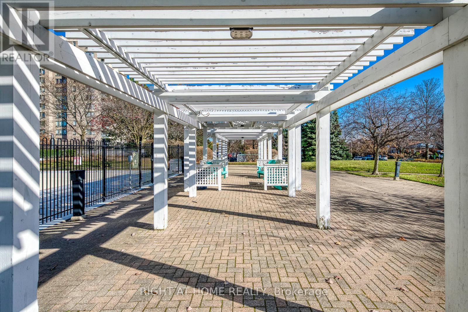 2303 - 550 Webb Drive, Mississauga, Ontario  L5B 3Y4 - Photo 38 - W12969270