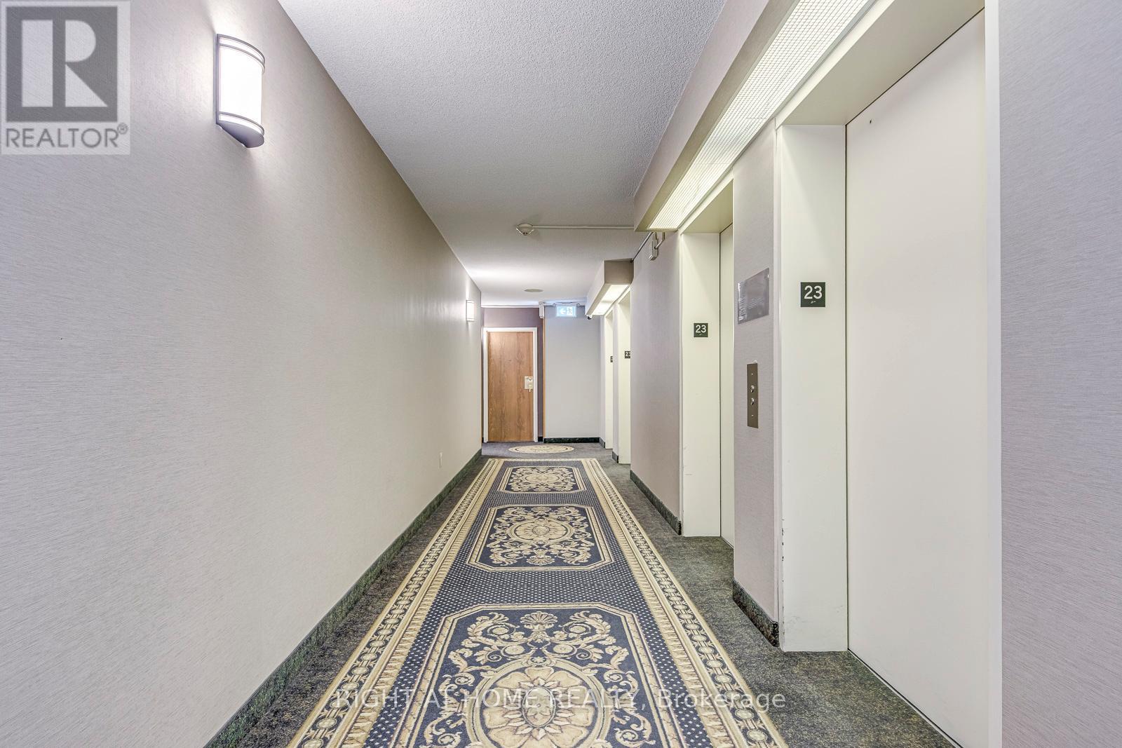 2303 - 550 Webb Drive, Mississauga, Ontario  L5B 3Y4 - Photo 4 - W12969270