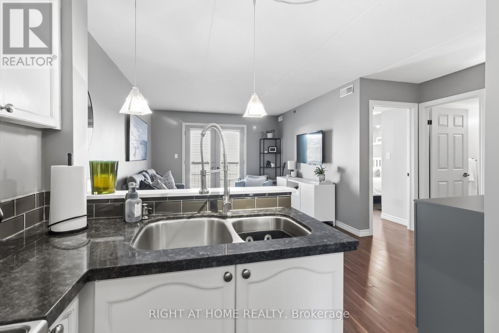 305 - 4450 Fairview Street S, Burlington, Ontario  L7L 7K7 - Photo 16 - W12969290