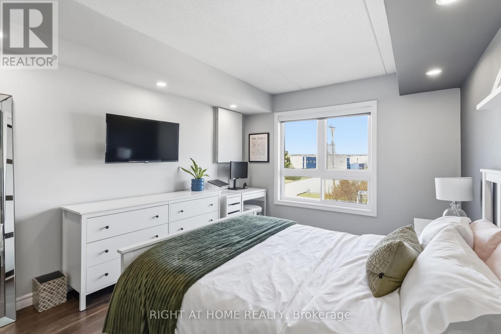 305 - 4450 Fairview Street S, Burlington, Ontario  L7L 7K7 - Photo 32 - W12969290