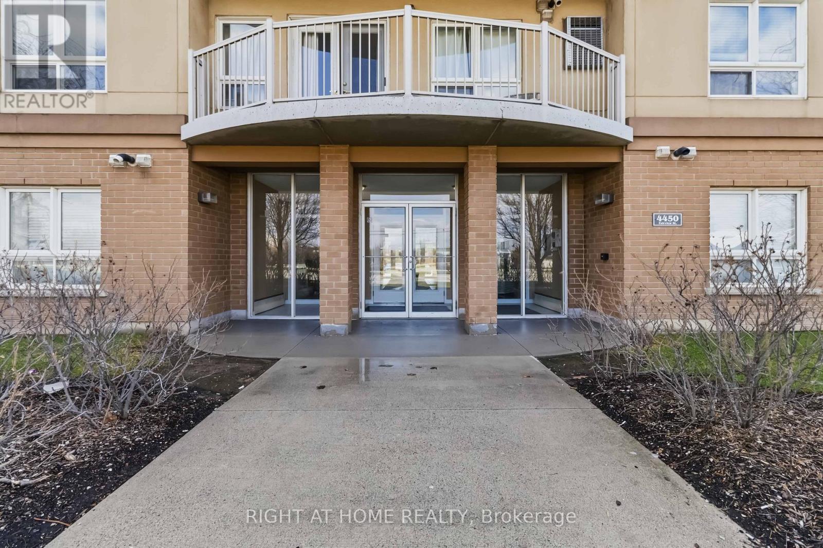 305 - 4450 Fairview Street S, Burlington, Ontario  L7L 7K7 - Photo 4 - W12969290