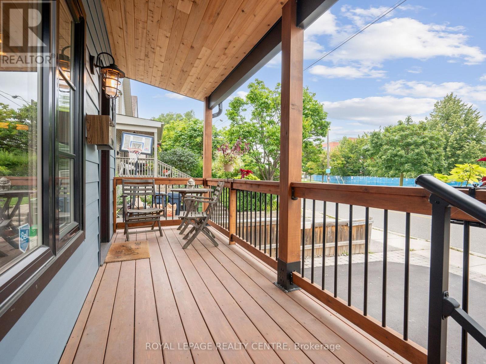 102 Twenty Third Street, Toronto, Ontario  M8V 3N2 - Photo 3 - W12969302