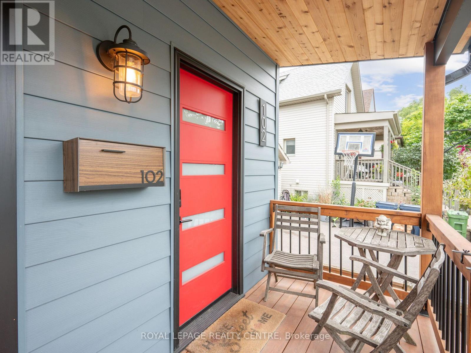 102 Twenty Third Street, Toronto, Ontario  M8V 3N2 - Photo 4 - W12969302