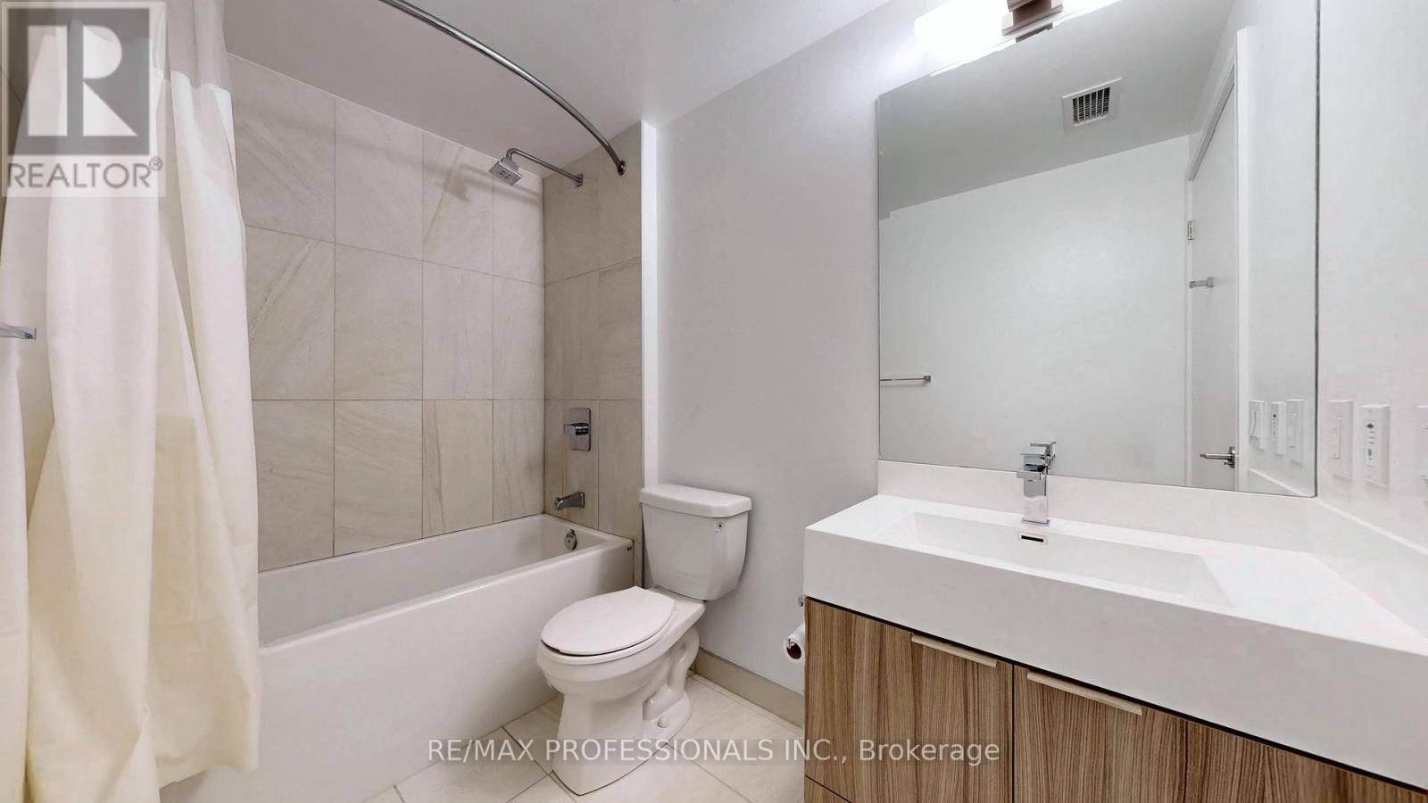 2410 - 30 Samuel Wood Way, Toronto, Ontario  M9B 0C9 - Photo 12 - W12969308