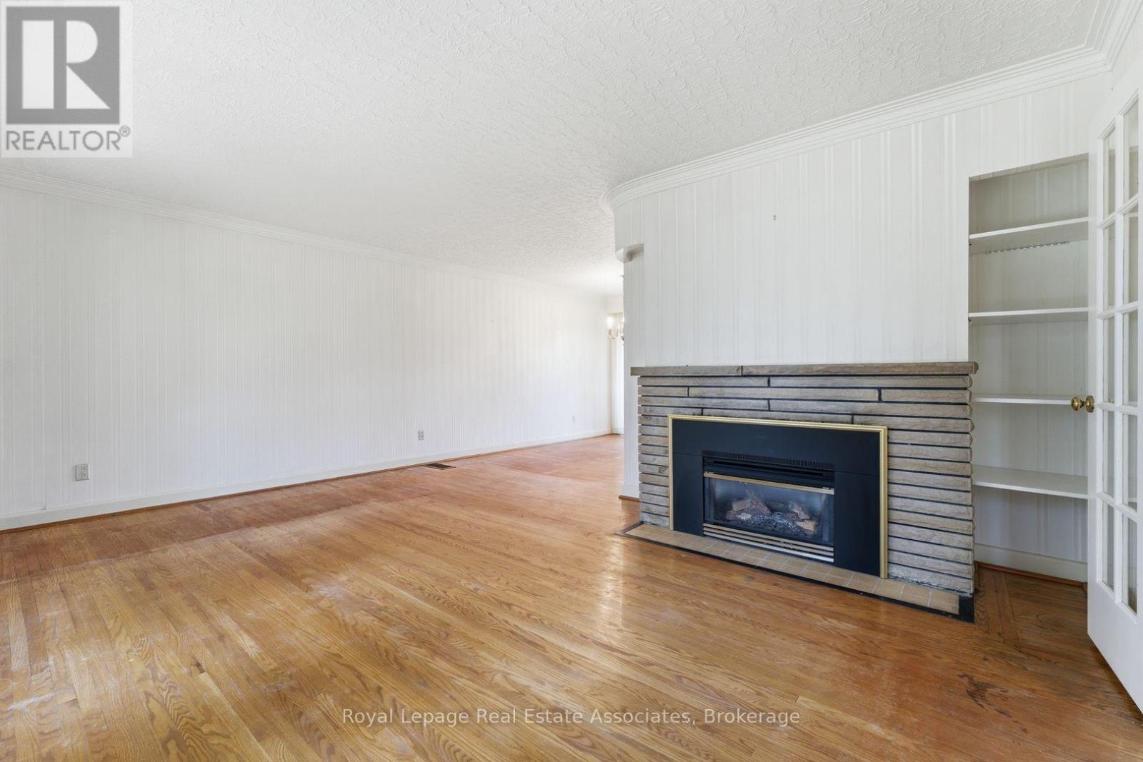 95 Oakes Drive, Mississauga, Ontario  L5G 3M2 - Photo 14 - W12969332