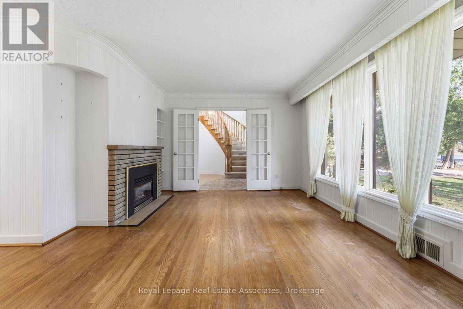 95 Oakes Drive, Mississauga, Ontario  L5G 3M2 - Photo 18 - W12969332