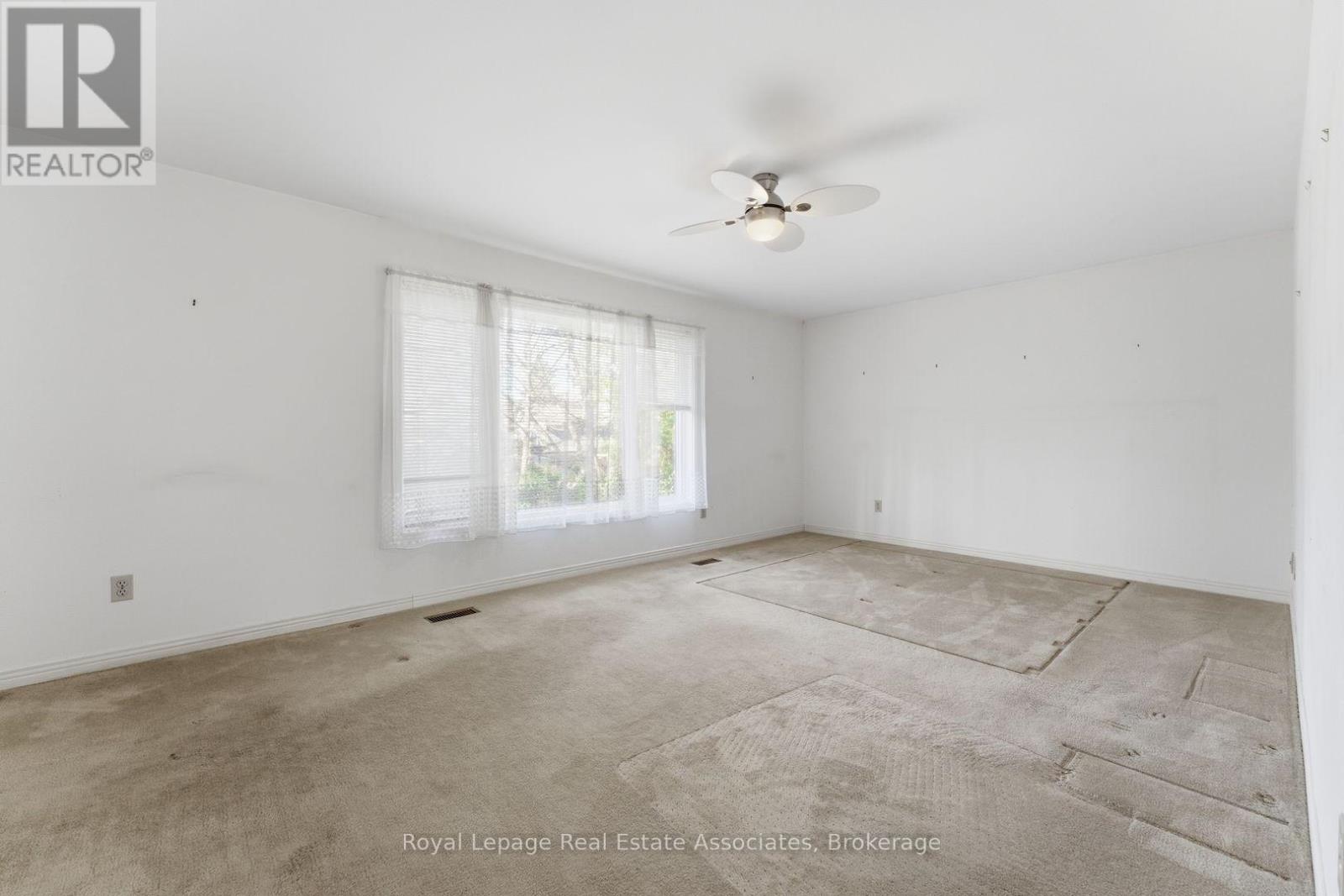 95 Oakes Drive, Mississauga, Ontario  L5G 3M2 - Photo 33 - W12969332