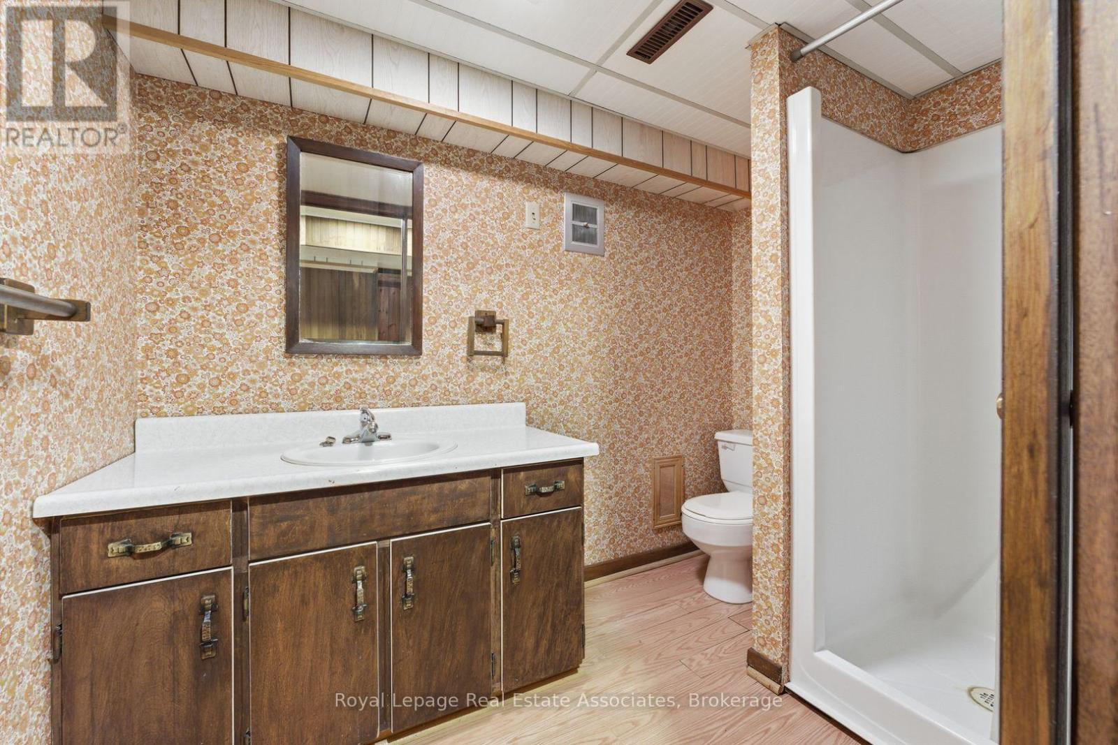 95 Oakes Drive, Mississauga, Ontario  L5G 3M2 - Photo 41 - W12969332